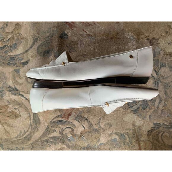 Etienne Aigner White Leather Loafers Gold Diamond Pattern Size 9 Narrow - Picture 3 of 5
